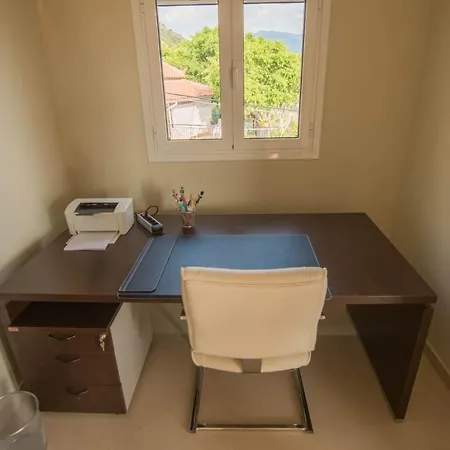 Lovely 3-bedroom Unit With Alluring Views